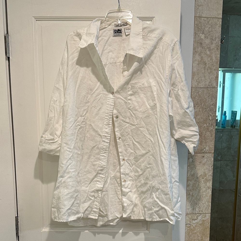 White 100% linen shirt